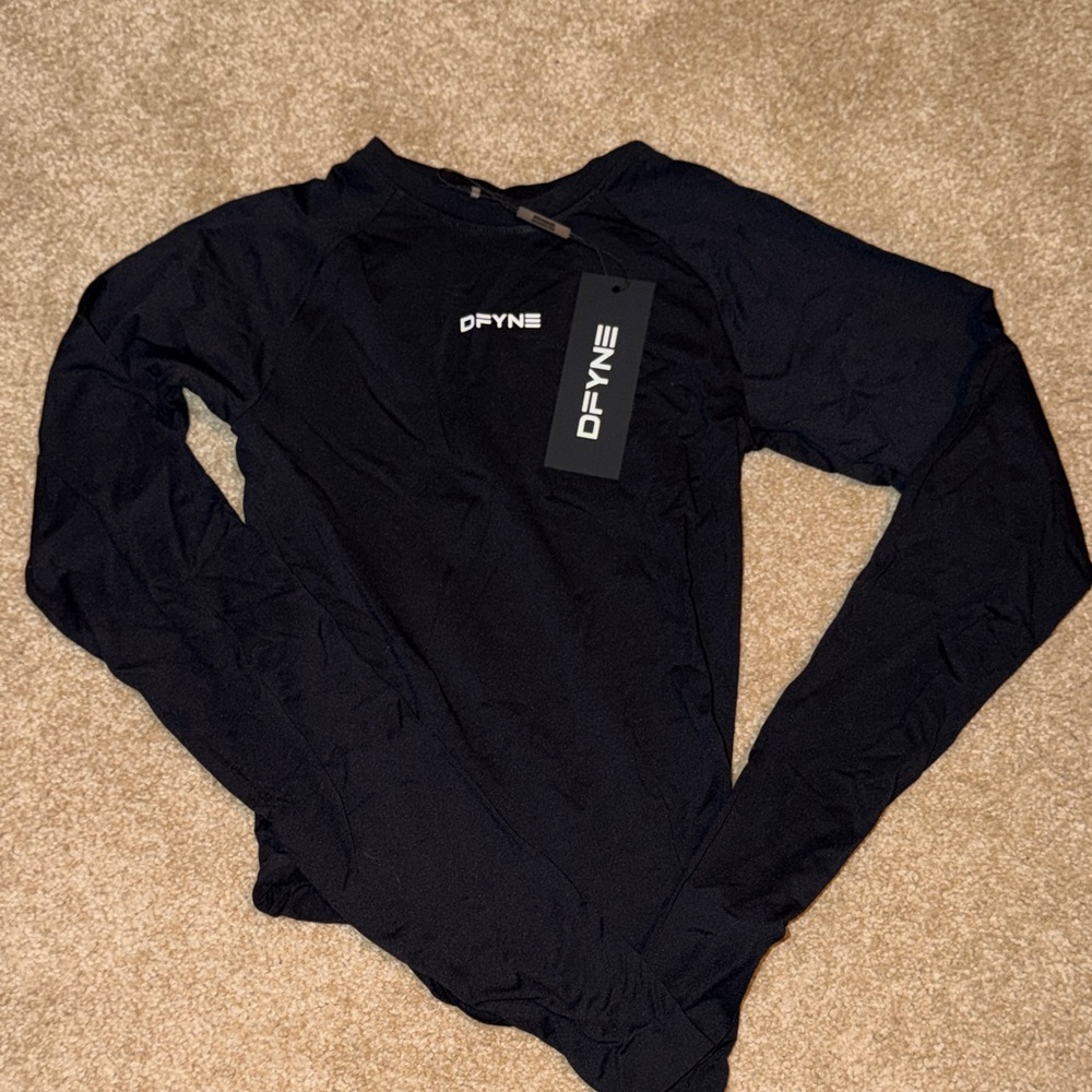 DFYNE Defy Long Sleeve BRAND NEW